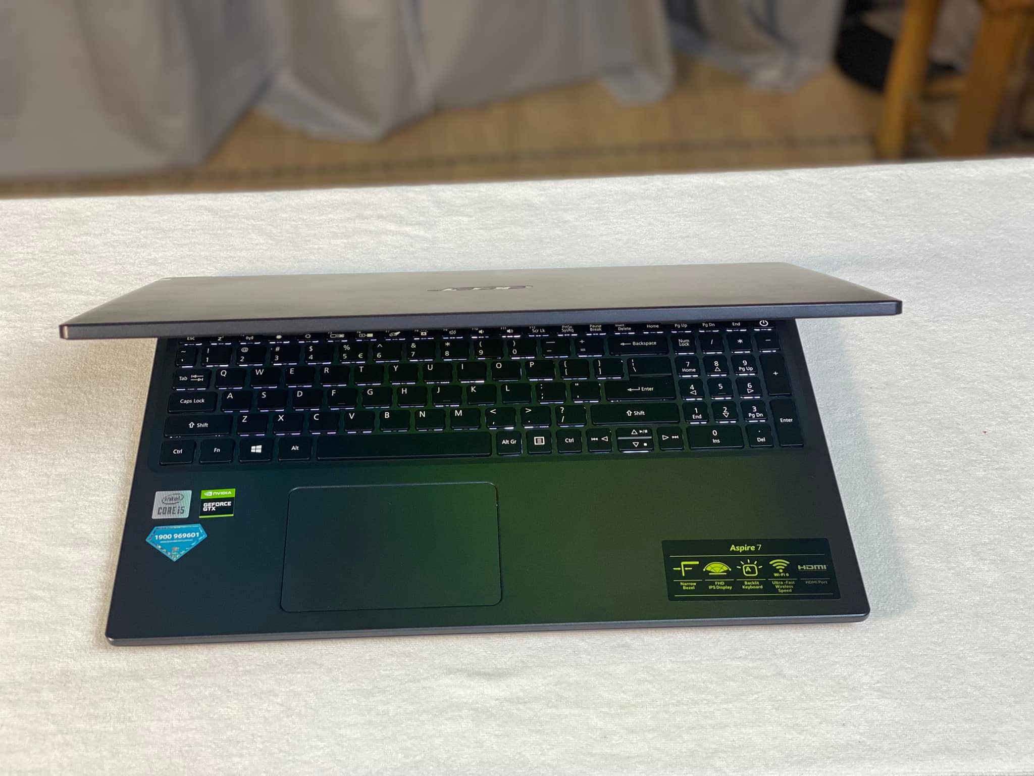 Laptop Acer Aspire Gaming A715 75G 56ZL-96.jpeg